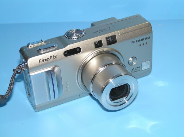 【豊富な，品質保証】 FUJIFILM FinePix F710(富士フイルム)｜売買されたオークション情報、yahooの商品情報をアーカイブ公開 - オークファン 富士フイルム