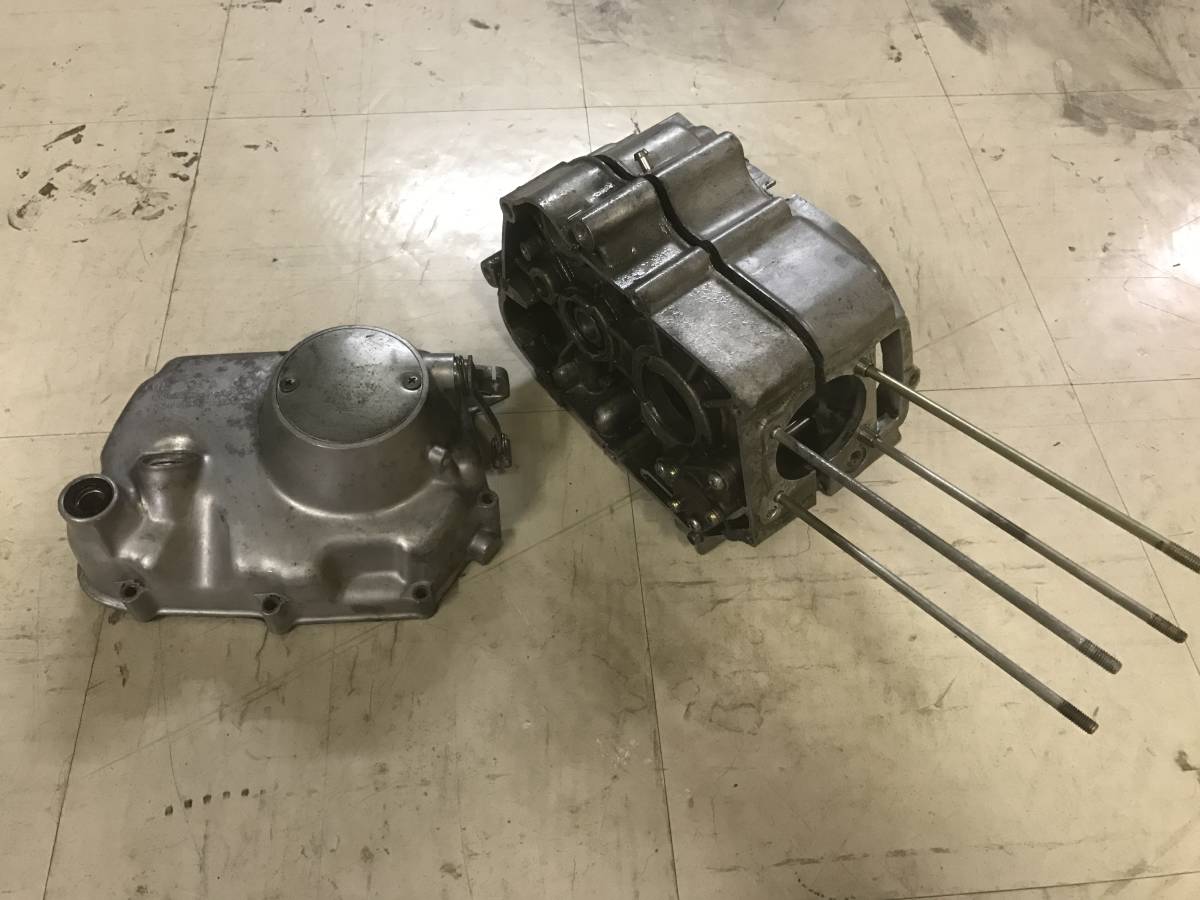 ホンダ ダックス ST50 クランクケースST70クラッチカバー 