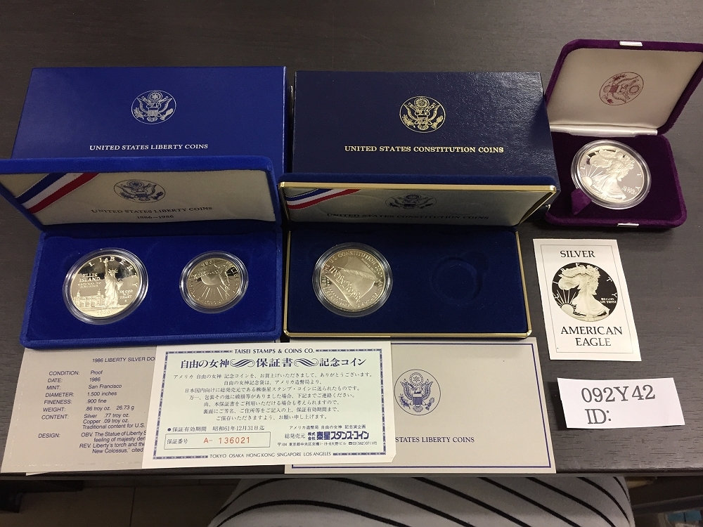100%新品，送料無料 092Y42 1986年 ウォーキングリバティ銀貨など アメリカコインセット3点まとめ 計約125.48ｇ ケース込み(北アメリカ)｜売買されたオークション情報、yahooの商品情報をアーカイブ公開 - オークフ 北アメリカ