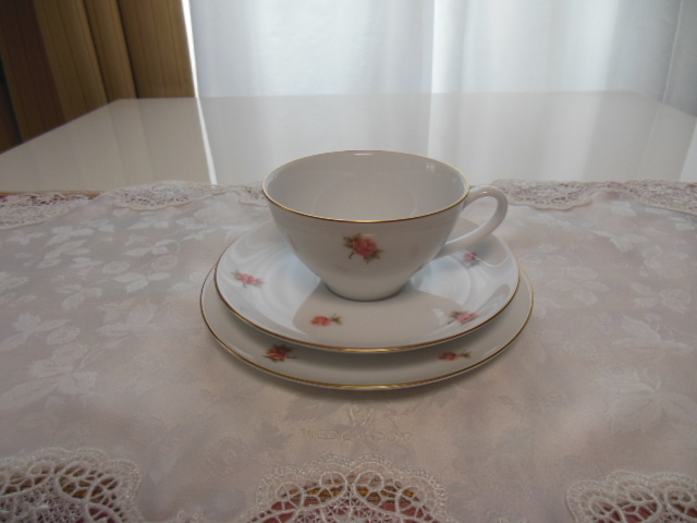 ◎大倉陶園◎ピンクローズ◎小花◎カップ＆ソーサー・プレート◎セット◎未使用長期保管品