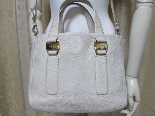 激安大特価，安い Salvatore Ferragamo フェラガモ 2ｗａｙ バッグ ヴァラ 本革 CONE18-9(かばん、バッグ)｜売買されたオークション情報、yahooの商品情報をアーカイブ公開 - オークファン かばん、バッグ