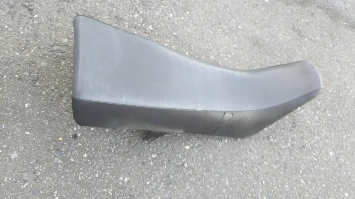 ジェベル200 シート_2