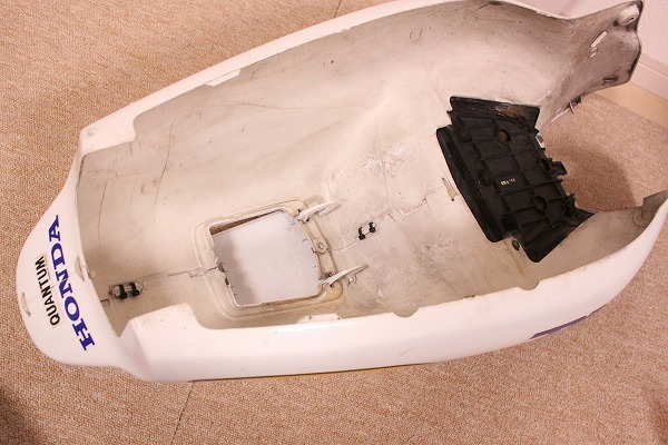 ホンダ NS-1 純正ロスマンズカラー シートカウル シート付 【公式通販】