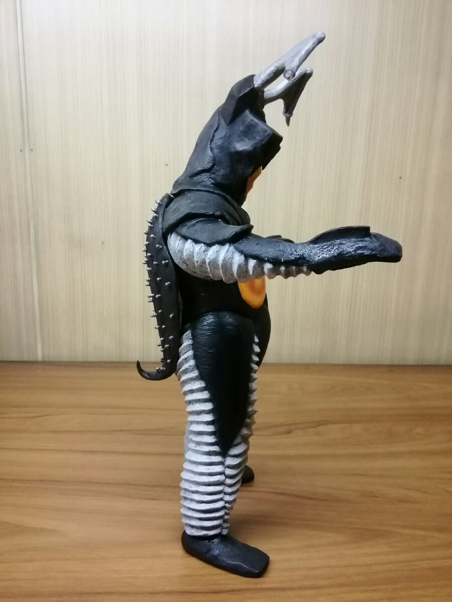 怪獣ガレージキット完成品!怪獣無法地帯 THE MONSTER CLASSICシリーズ