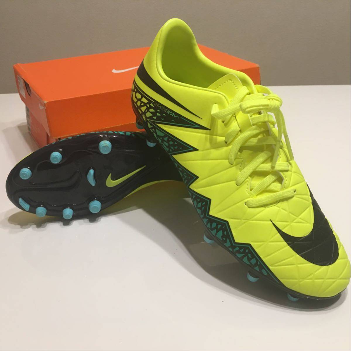 即決】日本未発売！！レアカラー NIKE hypervenom phelon2FG 26cm 