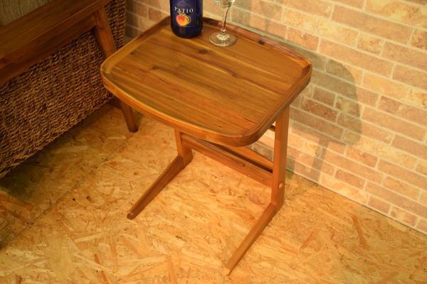 ■送料無料 新品■361A19 天然木アカシア材トレー型天板マガジンラック付サイドテーブル■男前ビンテージ/1円展示品アウトレット展示処分品