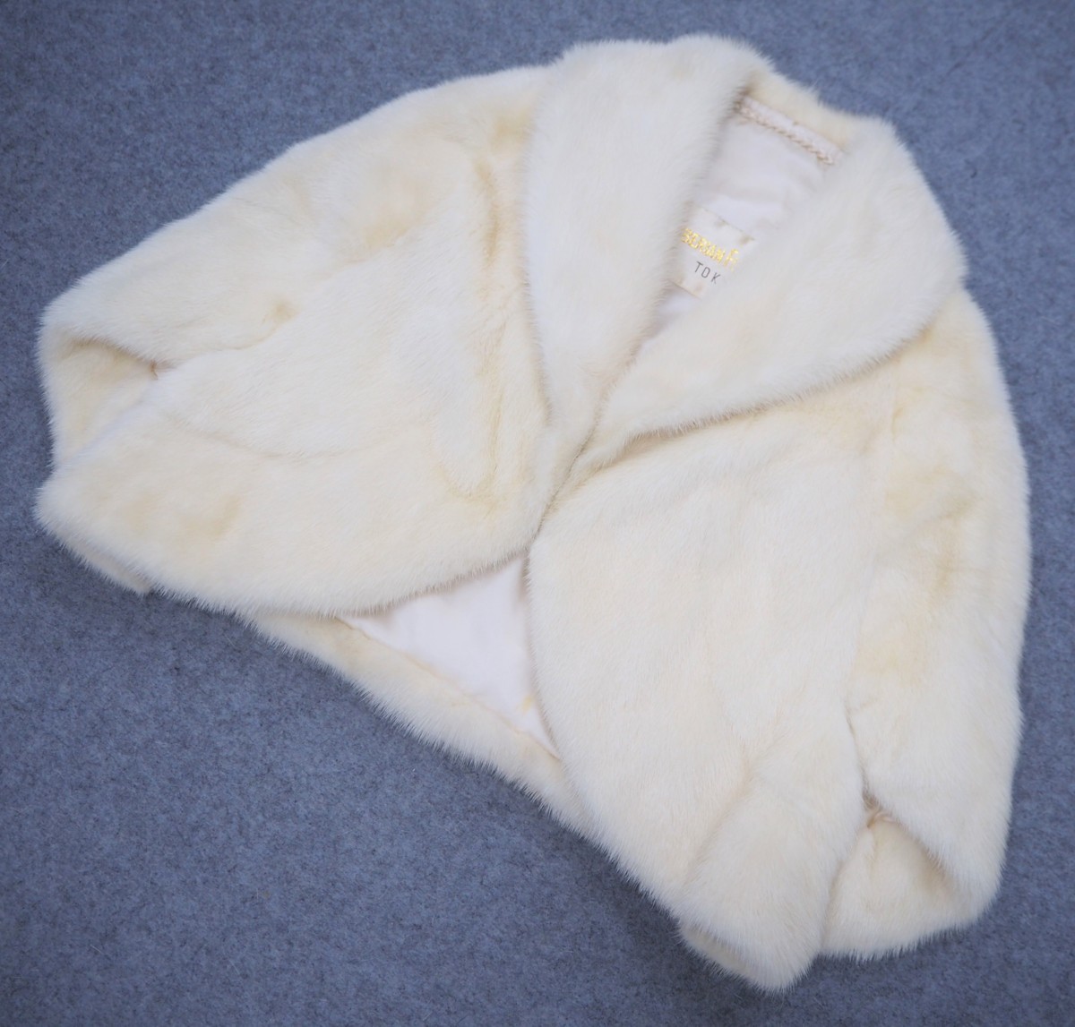お値打ち品【SIBERIAN FUR STORE】高級毛皮 ホワイトミンク ケープ 