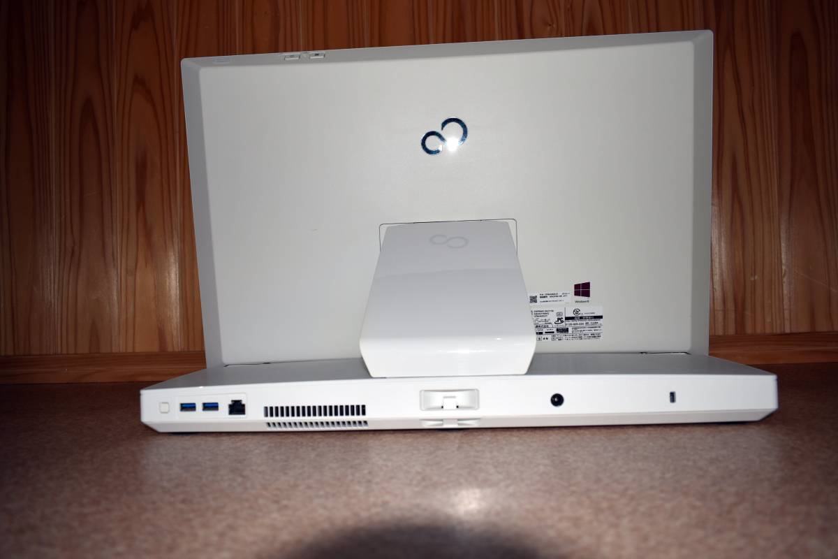 ジャンク品扱い】富士通 ESPRIMO WH77/M HDD → SSD 240GB換装品(新品 