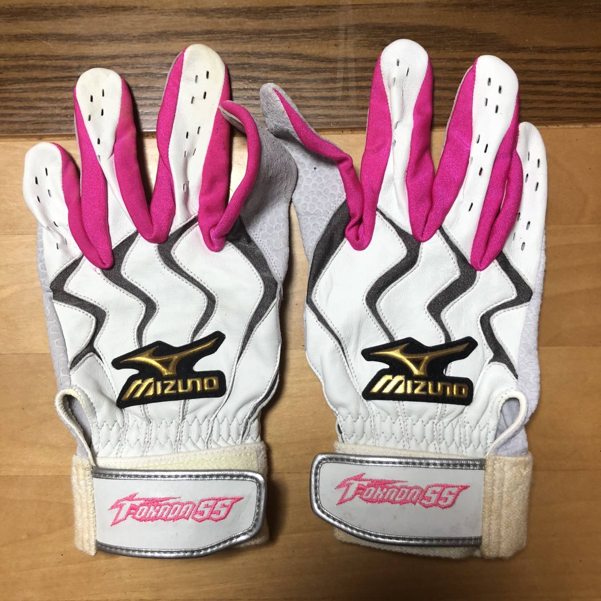 オリックス T-岡田選手 バッティンググローブ C - オリックス