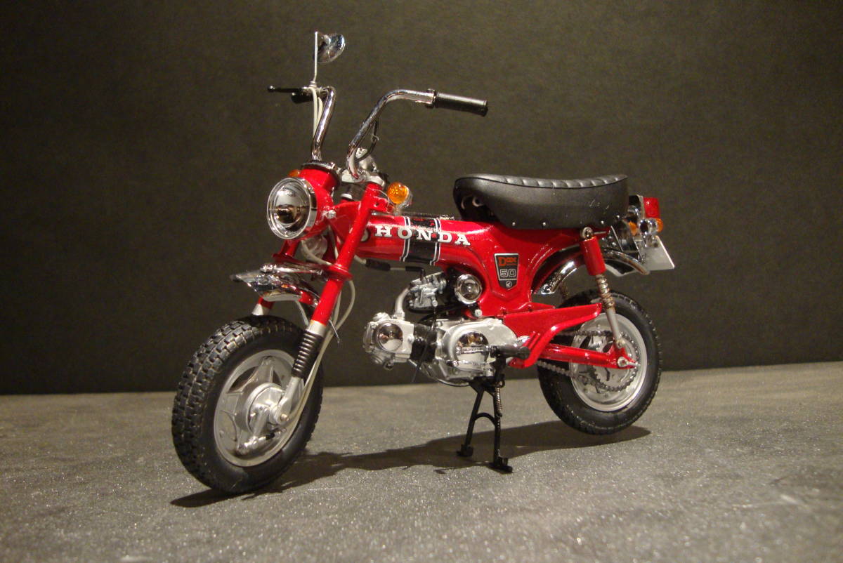  1/10 EBBRO エブロ HONDA DAX Honda ST50 1969年式 赤 車(オートバイ)｜売買されたオークション情報、yahooの商品情報をアーカイブ公開 - オークファン オートバイ