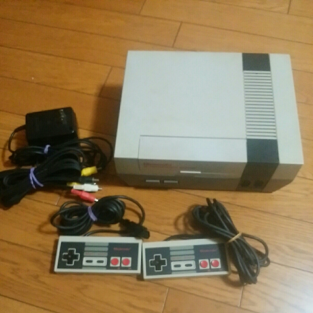 高品質，定番人気 NES エンタテインメントシステム ENTERTAINMENT SYSTEM 80サイズ(本体)｜売買されたオークション情報、yahooの商品情報をアーカイブ公開 - オークファン 本体、アクセサリー
