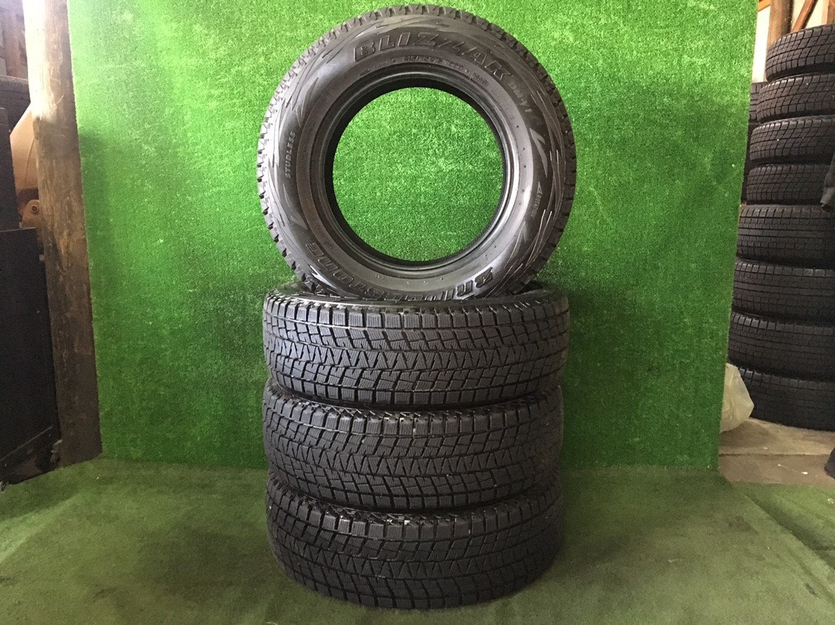 ブリヂストン ブリザック DM-V1 215/70R16 デリカD：5 ハリアー 
