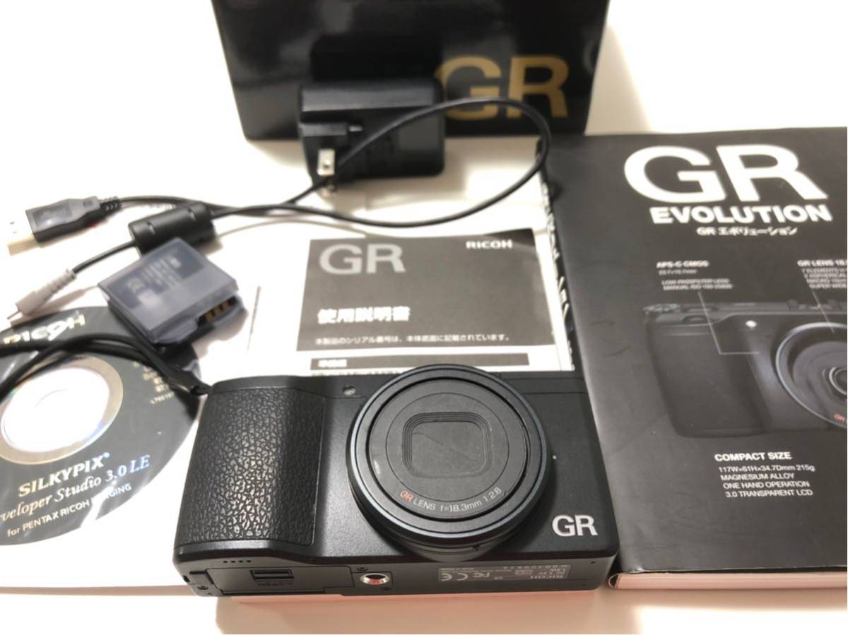 GR RICOH - バッテリーチャージャー メルカリ 初代(APS-C)本体 Ricoh