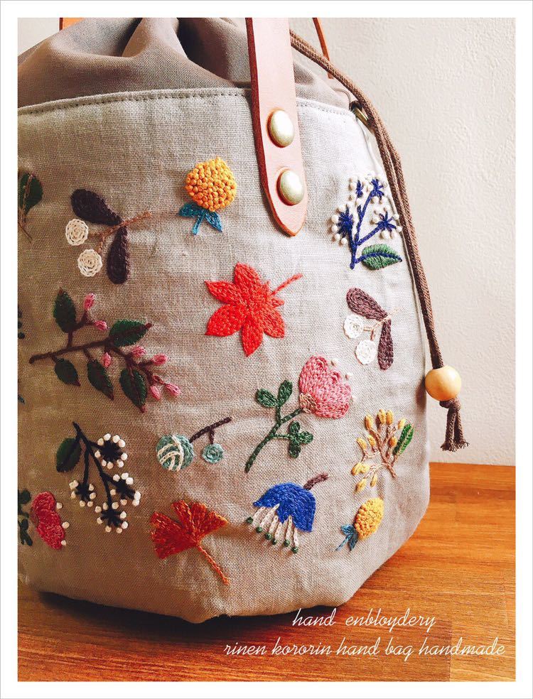 ◇手刺繍◇ボタニカル柄◇リネン◇コロリンバッグ◇ショルダーベルト付
