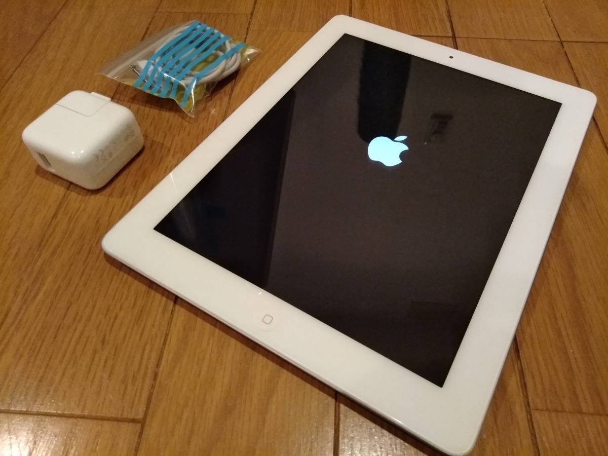 【送料無料】Apple iPad Wi-Fiモデル 9.7インチ 32GB MD329J/A 