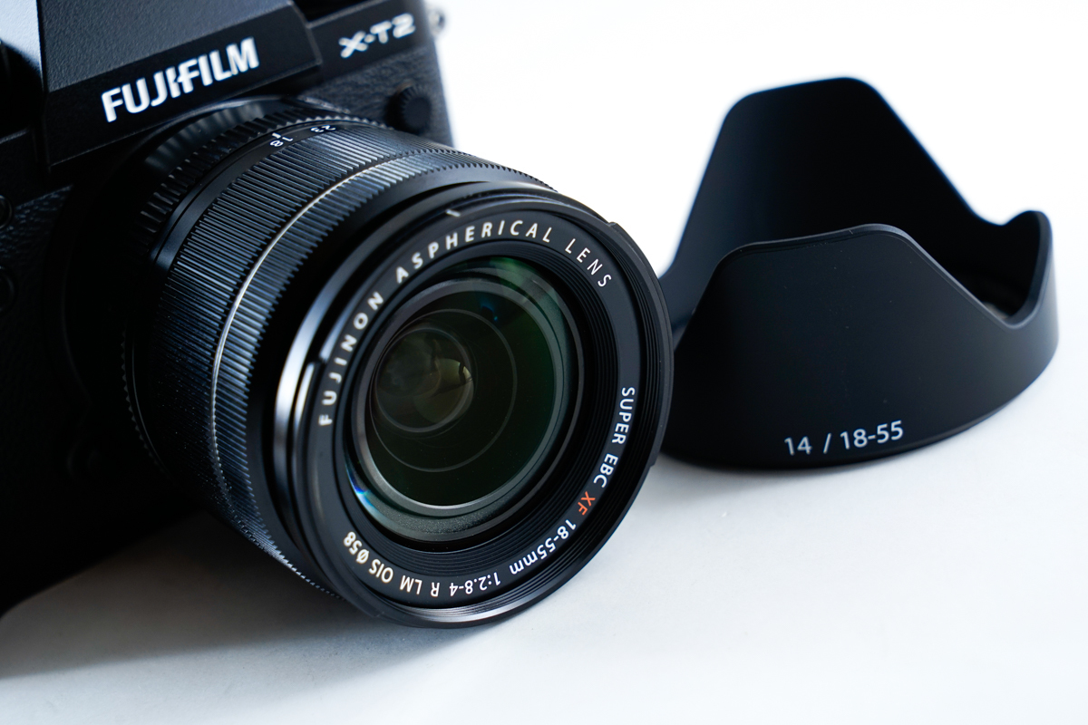 ほぼ新品 FUJIFILM X-T2 レンズキットです。富士フィルム APS-C 
