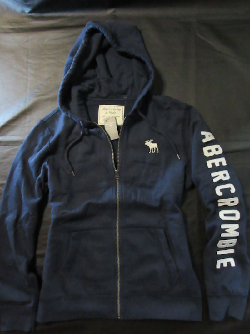 オールド USA購入裏ボア新品アバクロファー付きジップアップジャケットＭサイズ紺 アバクロ パーカー Abercrombie&Fitch（パーカー）のフリマ