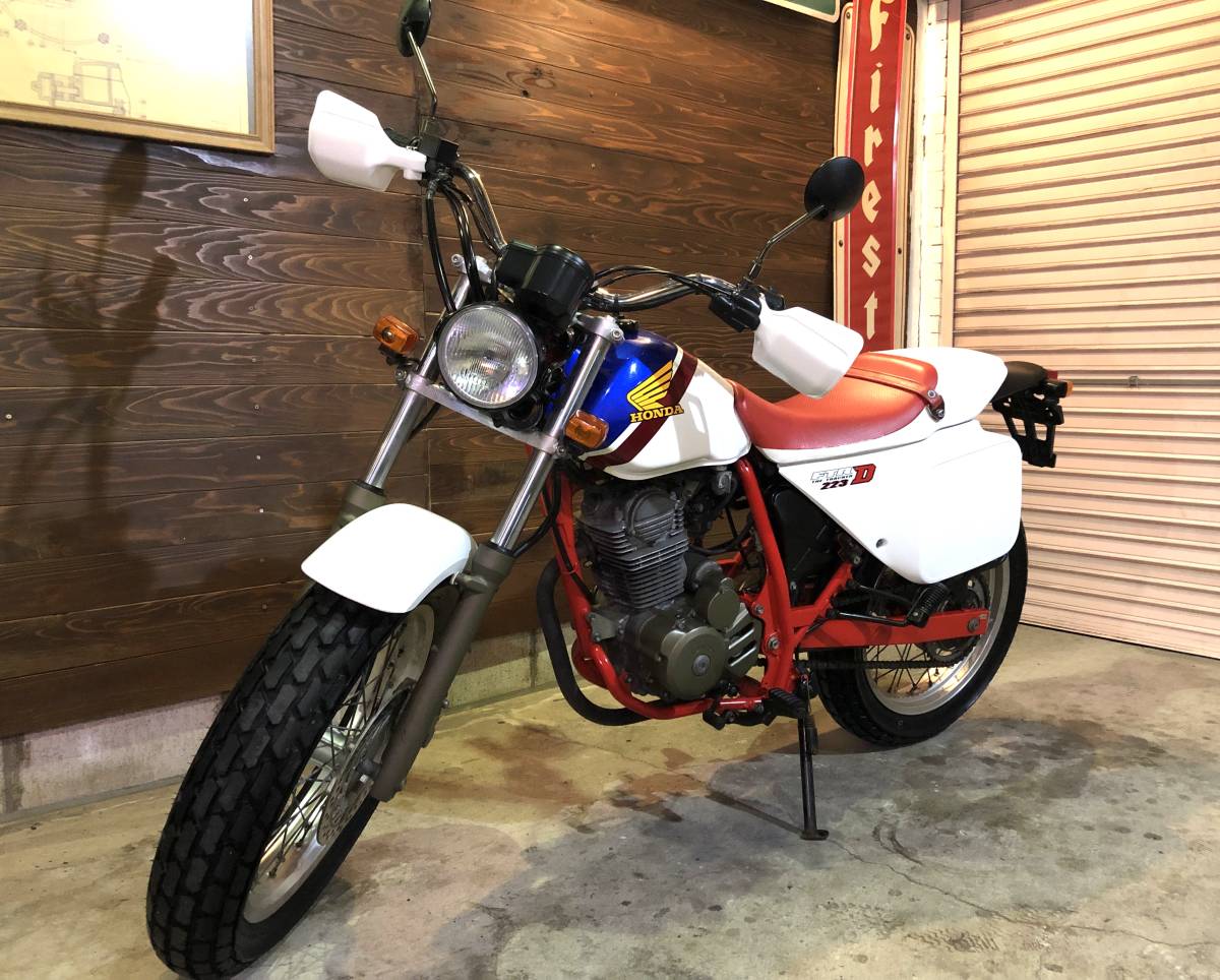 FTR223D 走り継ぐべき絶版オフロードマシン：'02 ホンダFTR223D〈Past