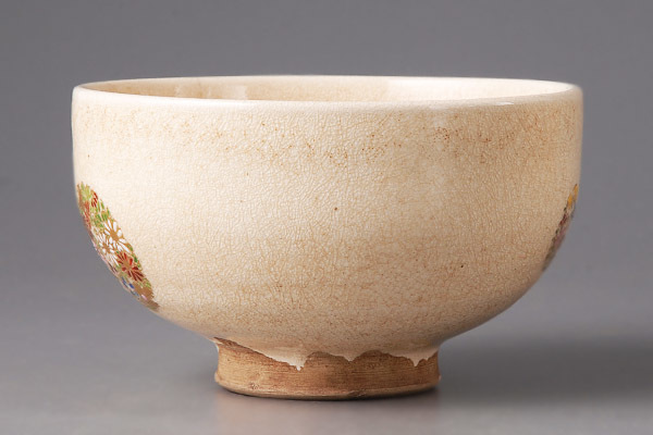 ☆真美☆mt85 時代色絵花文茶碗 江戸時代 古い茶道具 オフホワイト