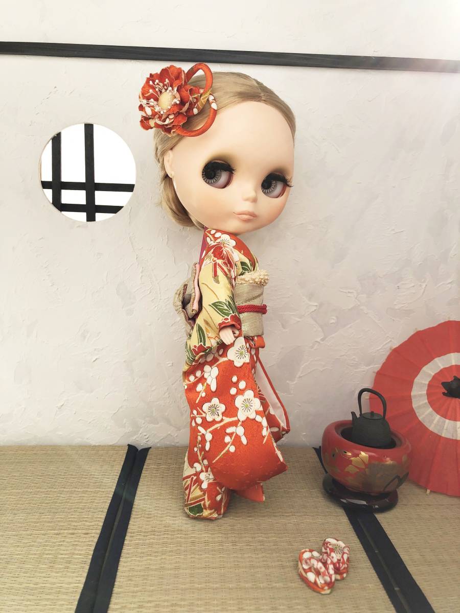 【シズママ呉服店】ブライス　リカちゃん用　朱赤 振袖　着物　晴れ着　お正月　成人式 