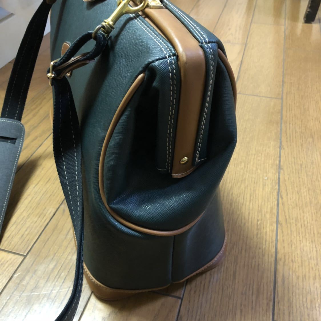 送料無料！フランス製 TEXIER(テキシエ) レザーボストンバッグ ショルダーバッグ 鍵無し底敷き無し