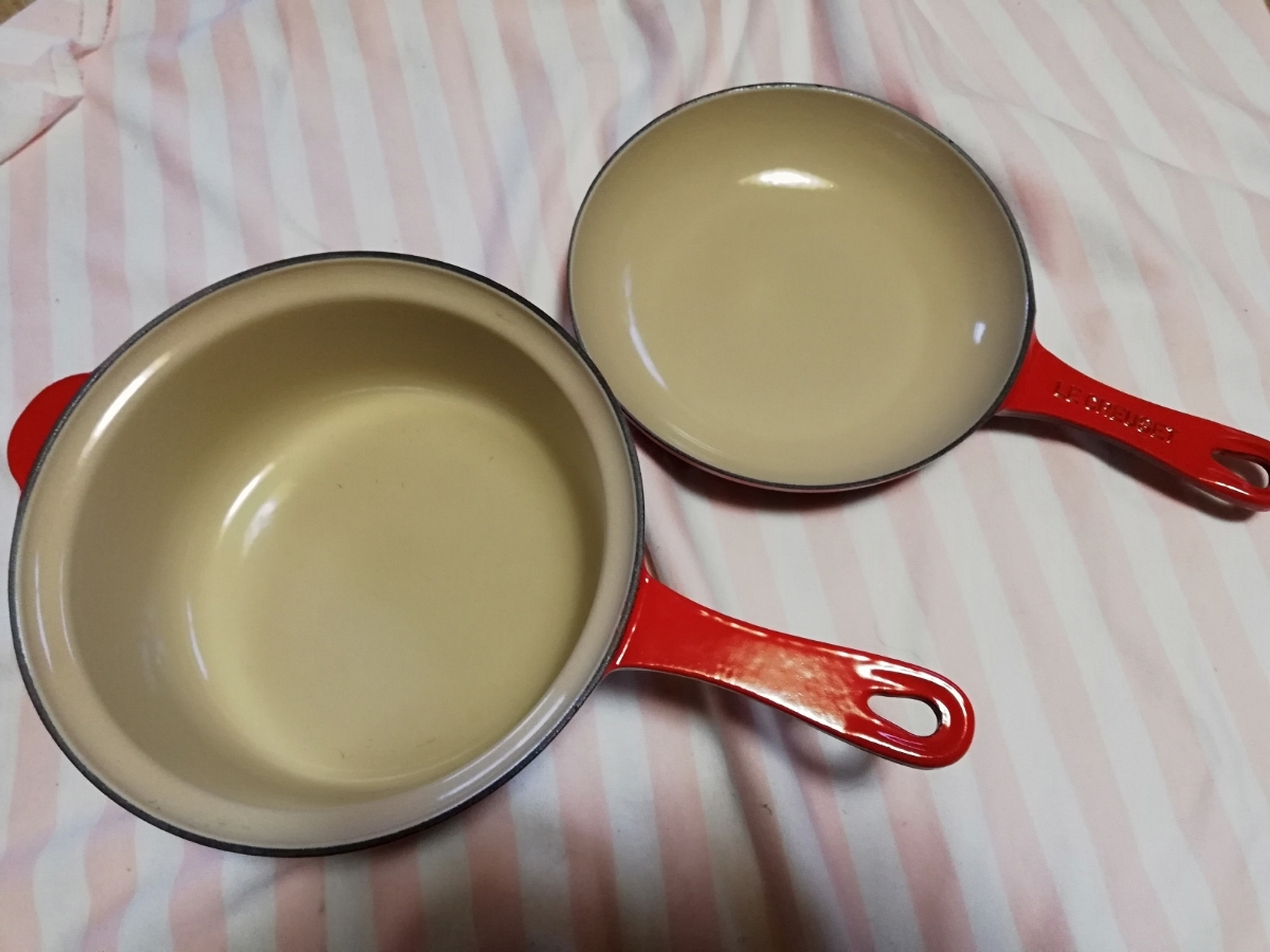 LE CREUSET ル・クルーゼ□マルチファンクション22㎝チェリーレッド 