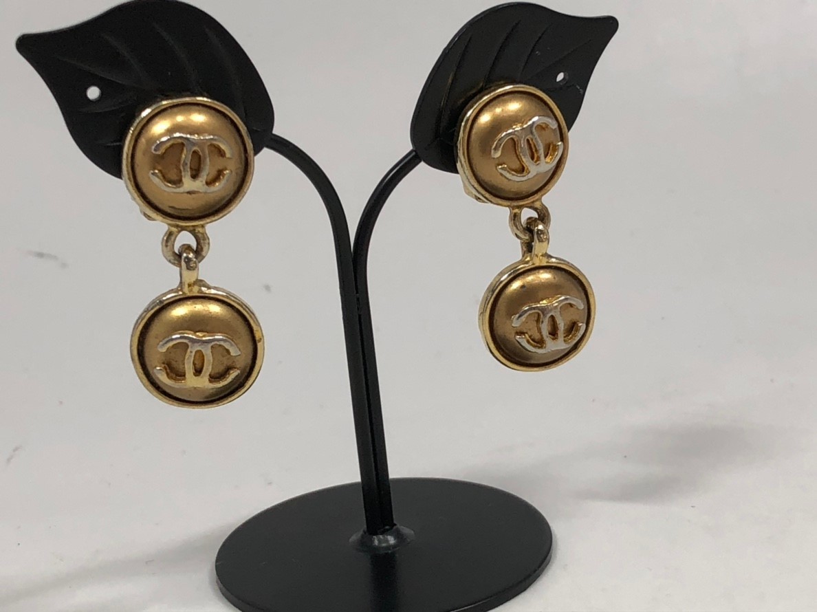 CHANEL♪シャネル♪イヤリング♪アクセサリー♪ココマーク♪ヴィンテージ♪ゴールドカラー♪コンパクト♪ぶら下がり♪100円スタート_1