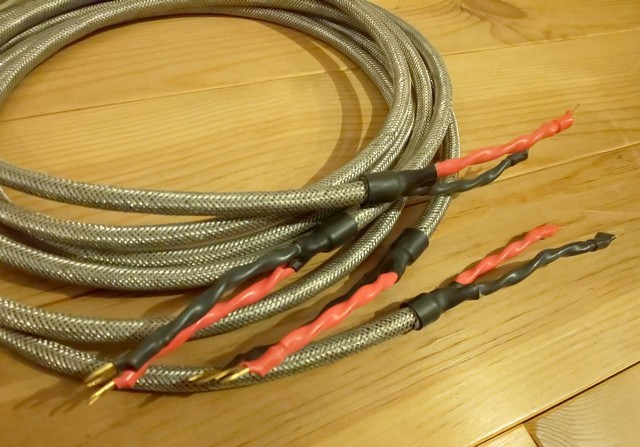 アインシュタイン スピーカーケーブル 定価14万円