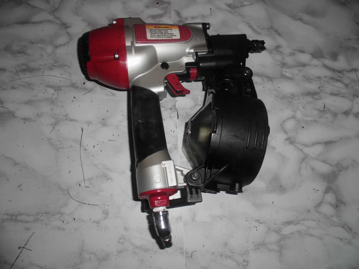 MAX 中古品 マックス CN550S 常圧釘打ち機 CN-550S 仕様釘:25～50mm 釘