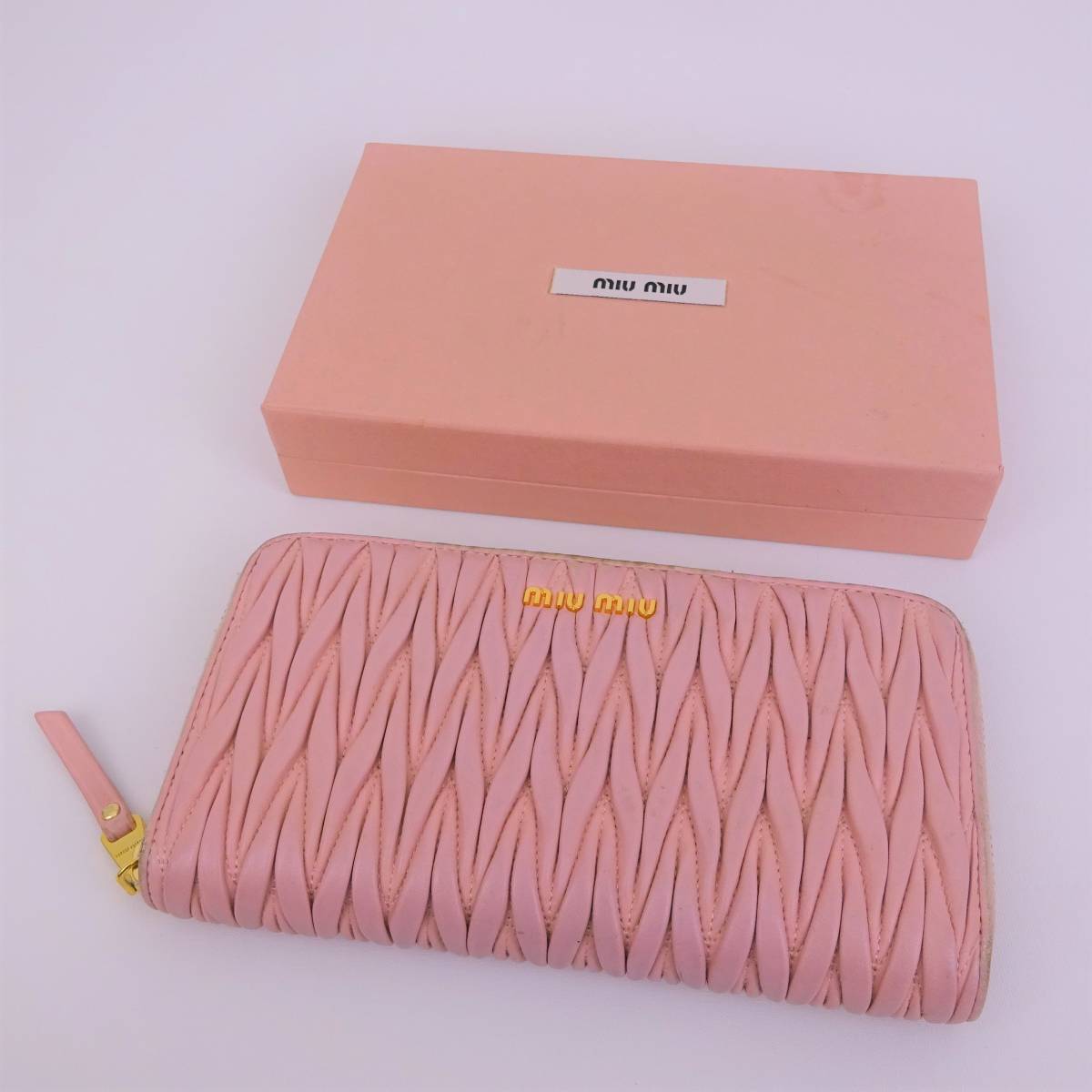 本物□ミュウミュウ□ピンクレザー/ゴールド金具□ラウンドファスナー 