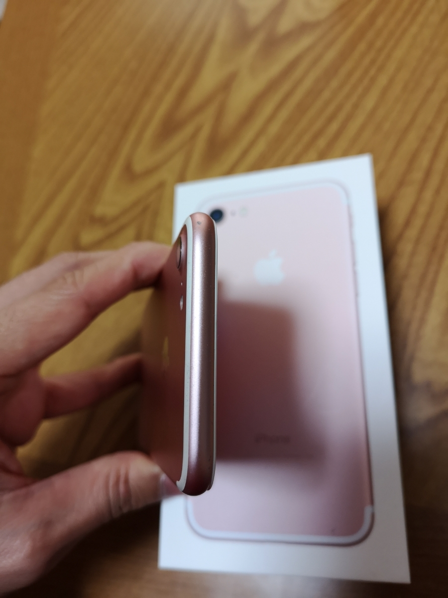 iPhone 7 256gb simフリー　箱&イヤホン付き_3