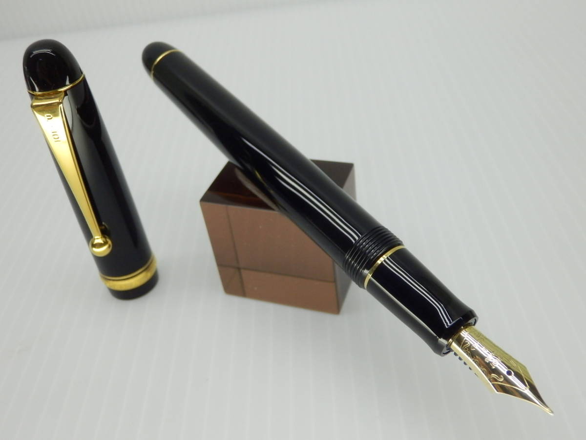 PILOT 未使用 カスタム74 ペン先14金 S.M 万年筆 sf 万年筆