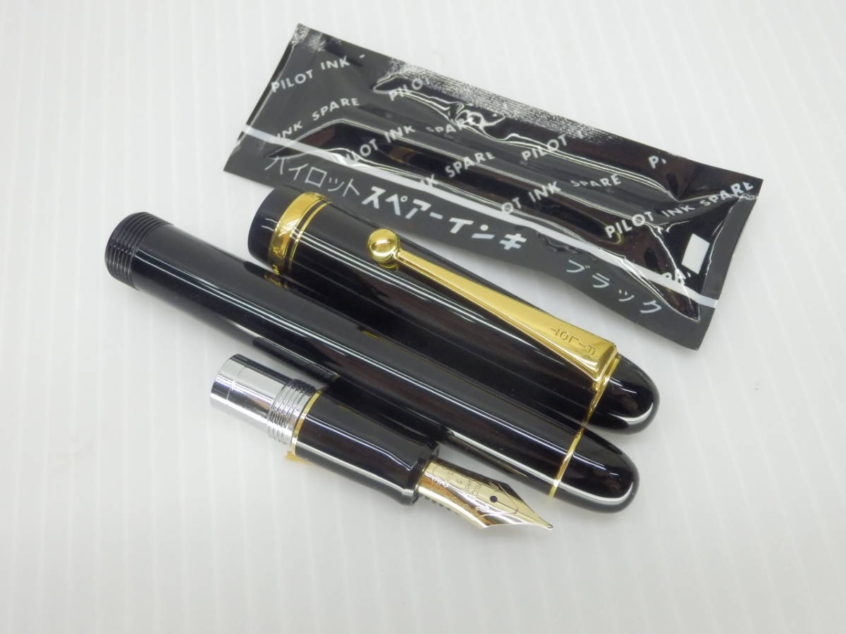 PILOT 未使用 カスタム74 ペン先14金 S.M 万年筆 sf 万年筆