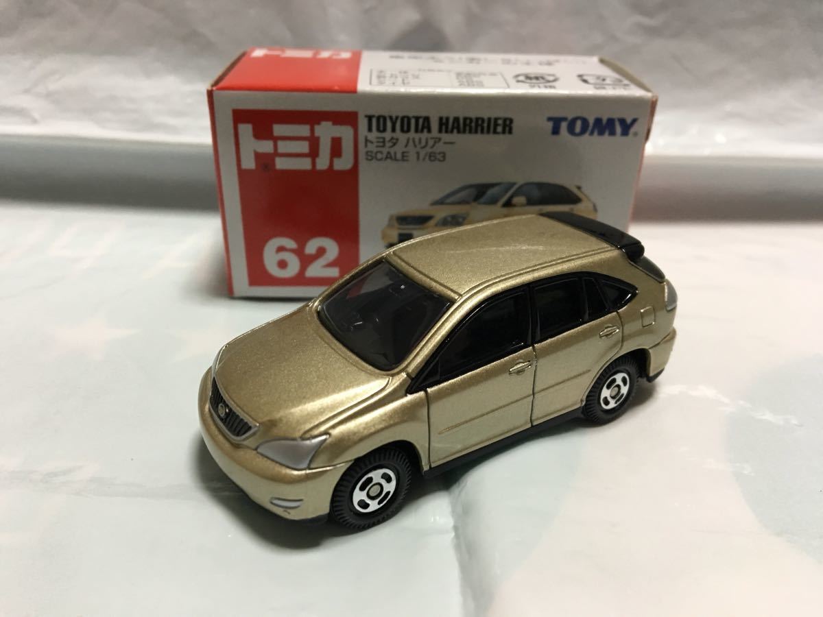 トミカ トヨタハリアー ゴールド 中国製 新車シール付き 青トミーロゴ_1