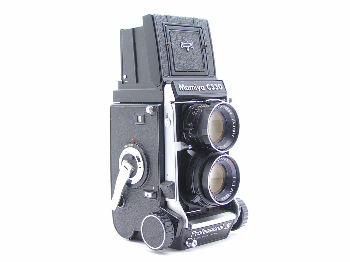 C330 Mamiya Professional 80mm Camera with f2.8 Lens Blue S and