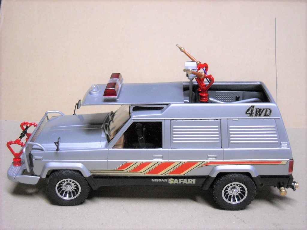 西部警察 1⁄24 アオシマ アオシマ1⁄24 西部警察サファリ レアな初版 