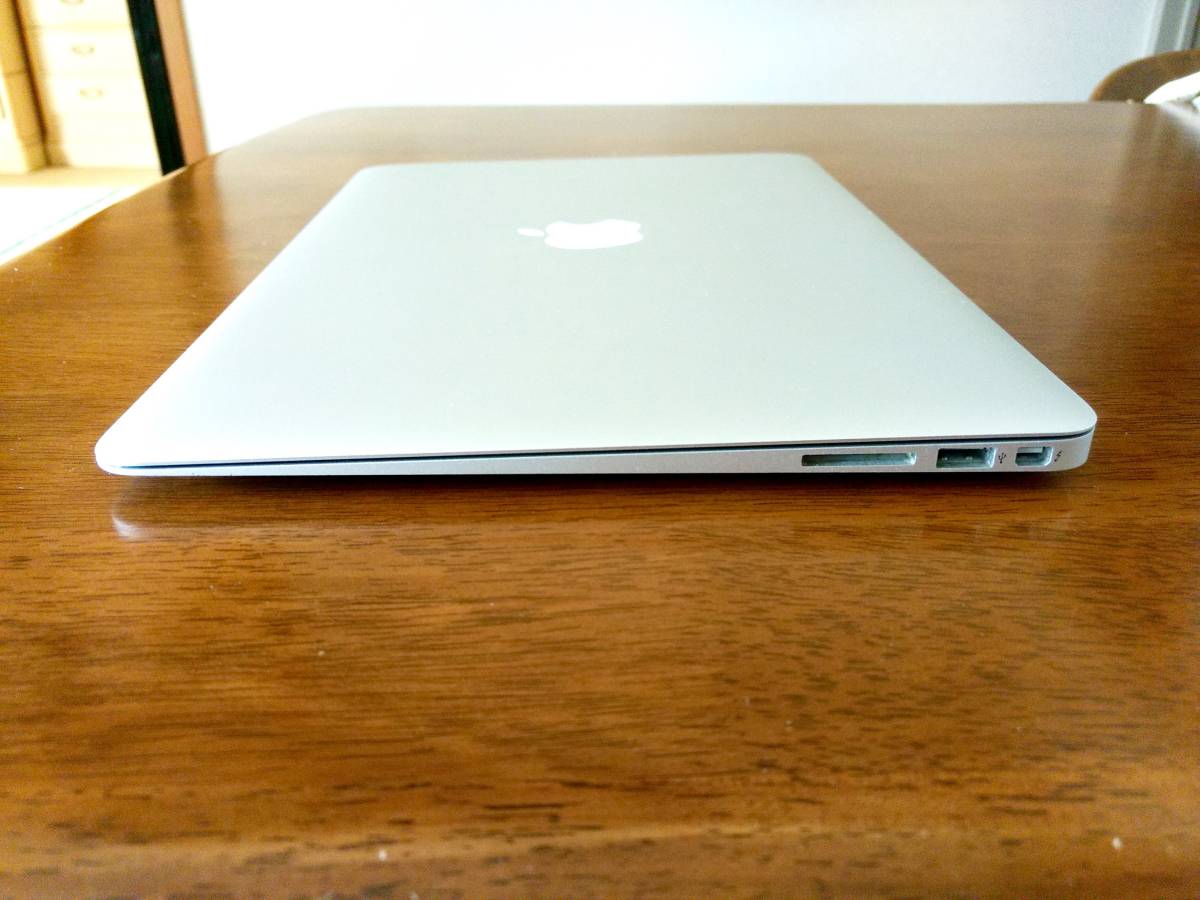 Appleカスタマイズ品☆MacBook Air 13インチ Core i7 A1369 1.8GHz 4GB 