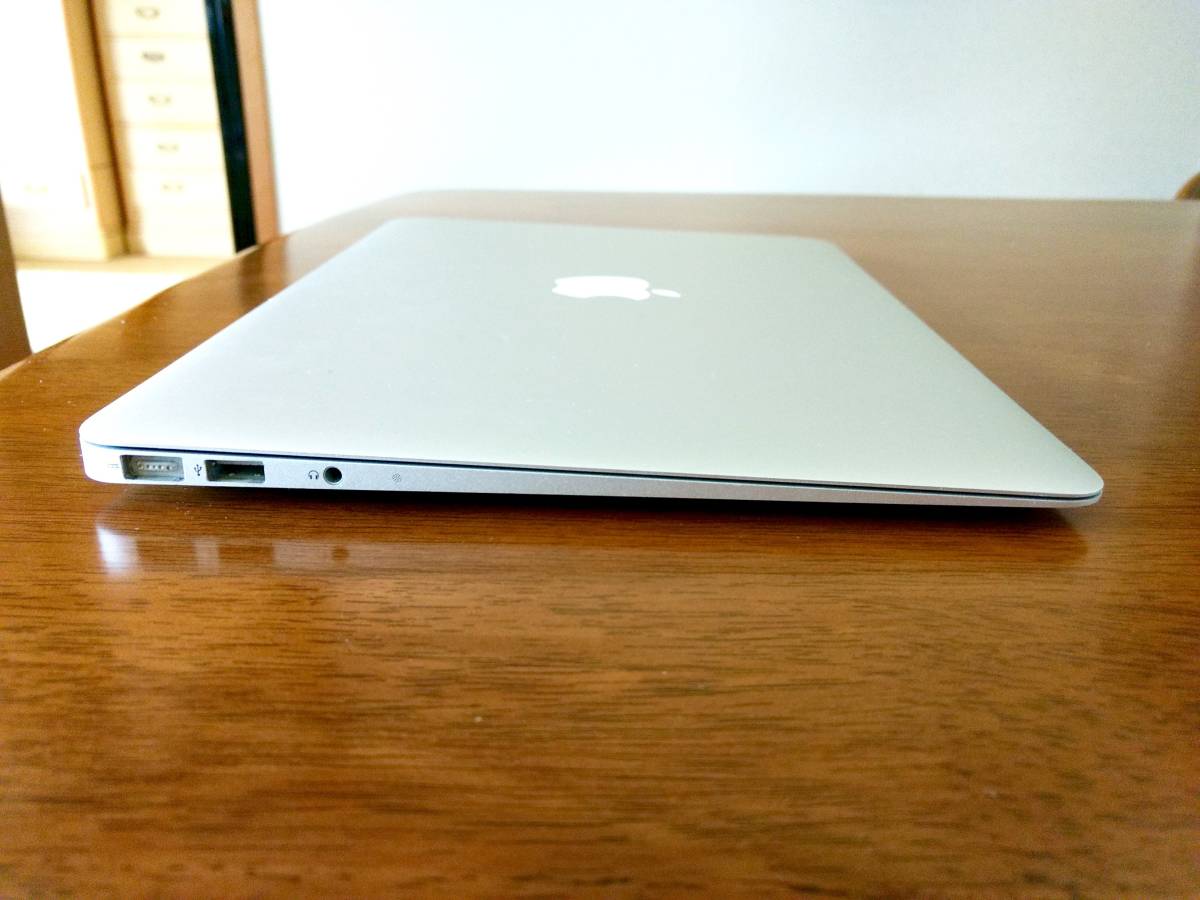 Appleカスタマイズ品☆MacBook Air 13インチ Core i7 A1369 1.8GHz 4GB 