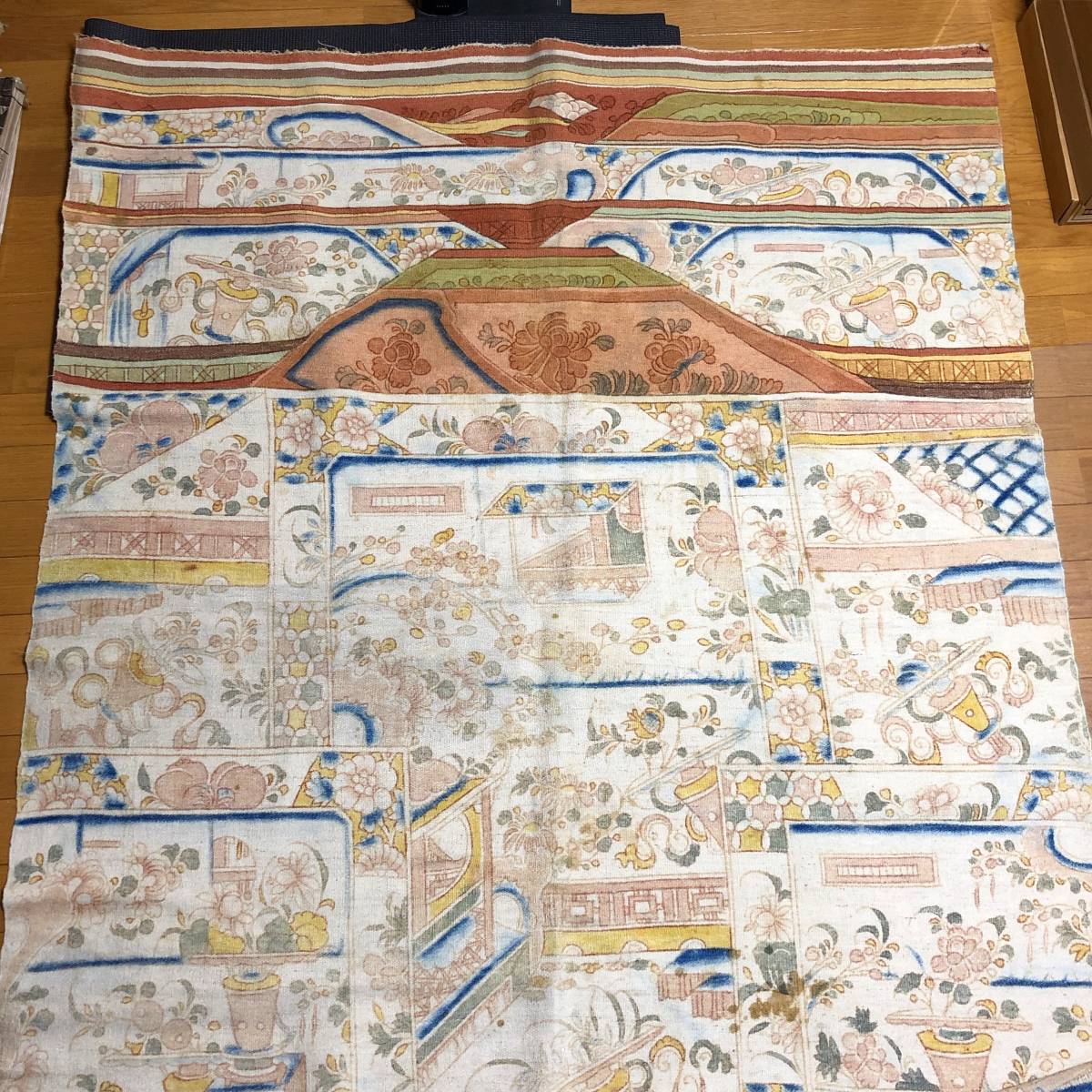 李朝民画 李朝 - 李朝！朝鮮綴！花文房具図綴れ織！手描き！本物！19世紀保証！ 絹本着色（朝鮮古美術 検 朝鮮民 李朝後期、18～19世紀◇鵲虎図額装 紙 冊架図 文房図 五朝鮮絵画 Yahoo!オークション 「花鳥図」李朝 李 蔬果