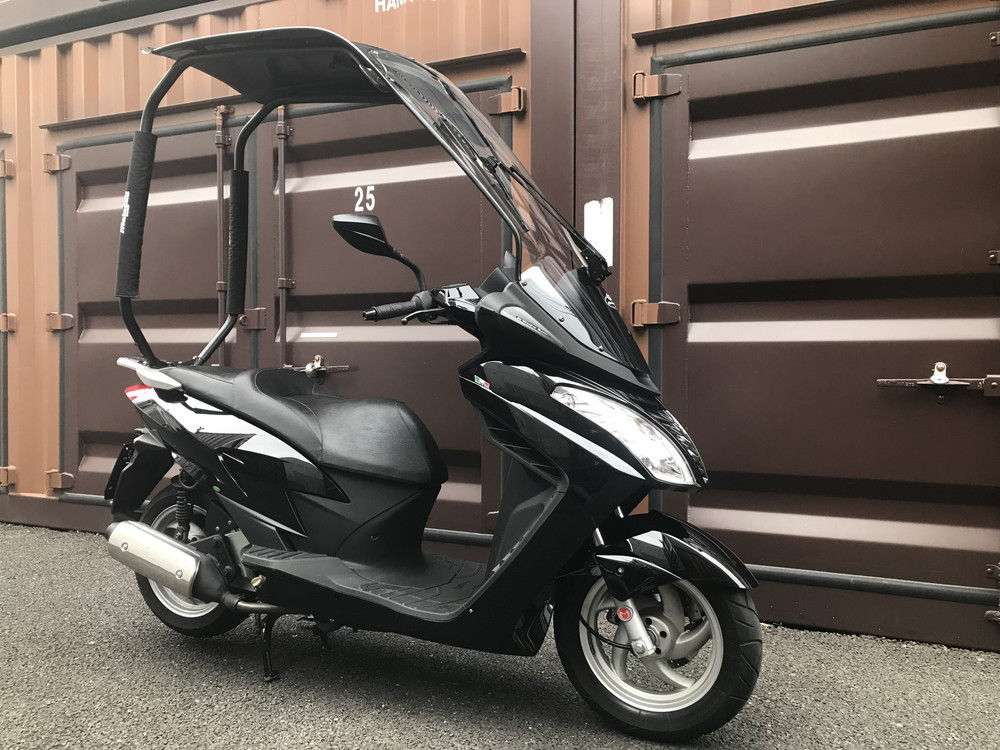 マラグーティ 屋根付きバイクは良い！』 6426．4km走行 1年間 