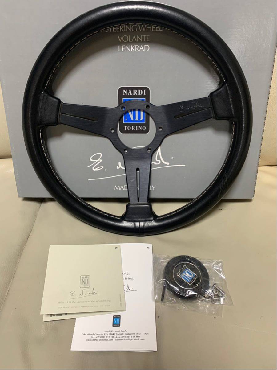 NARDI ナルディ クラシック レザー シルバー 33 パイ ステアリング