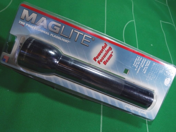 【高品質，本物保証】 廃版 マグライト MAGLITE 白熱電球 2-CELL D ハンドライト ブラック(マグライト)｜売買されたオークション情報、yahooの商品情報をアーカイブ公開 - オークファン マグライト