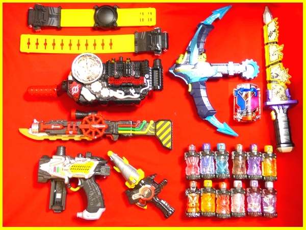 仮面ライダービルド&ナイトローグ ドライバー 四コマ忍法刀 トランスチームガン ラビットタンクスパークリング フルボトル12本&おまけ 小学生が4コマ忍法刀作ってみた＜仮面ライダービルド＞　けんたのヒーロー工作