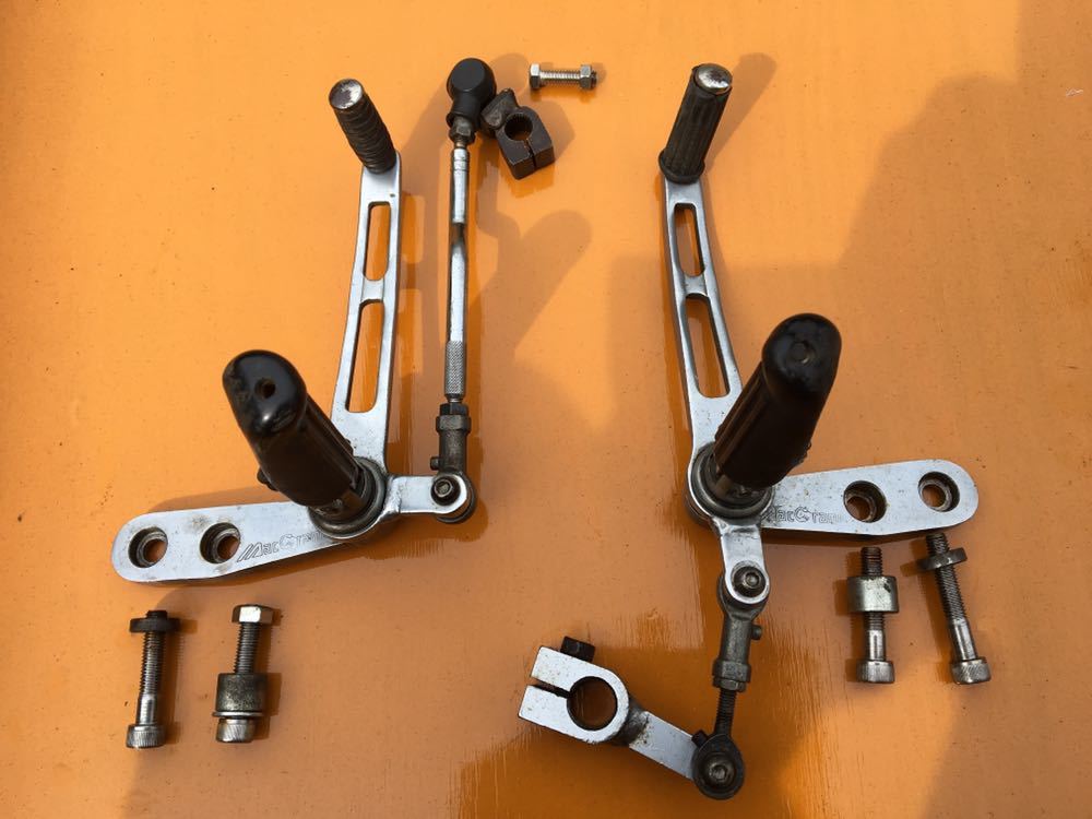 当時物 マッククレーン製バックステップ カワサキGPZ400F_1