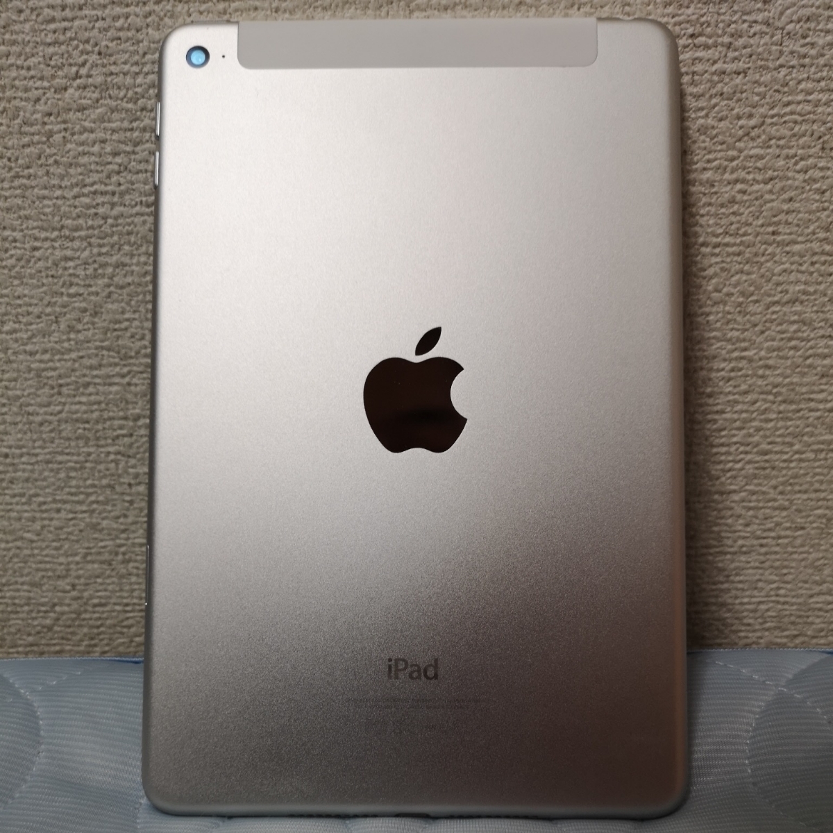 iPad mini4 32GB simフリー iPadmini432GBシルバーになります 【公式通販】