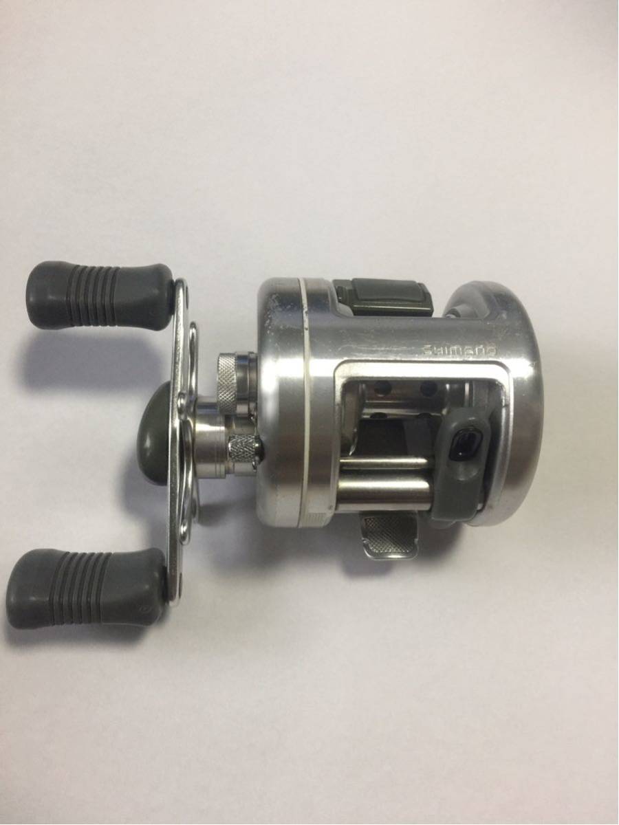 シマノ01カルカッタコンクエスト100 右ハンドル シマノ シマノ