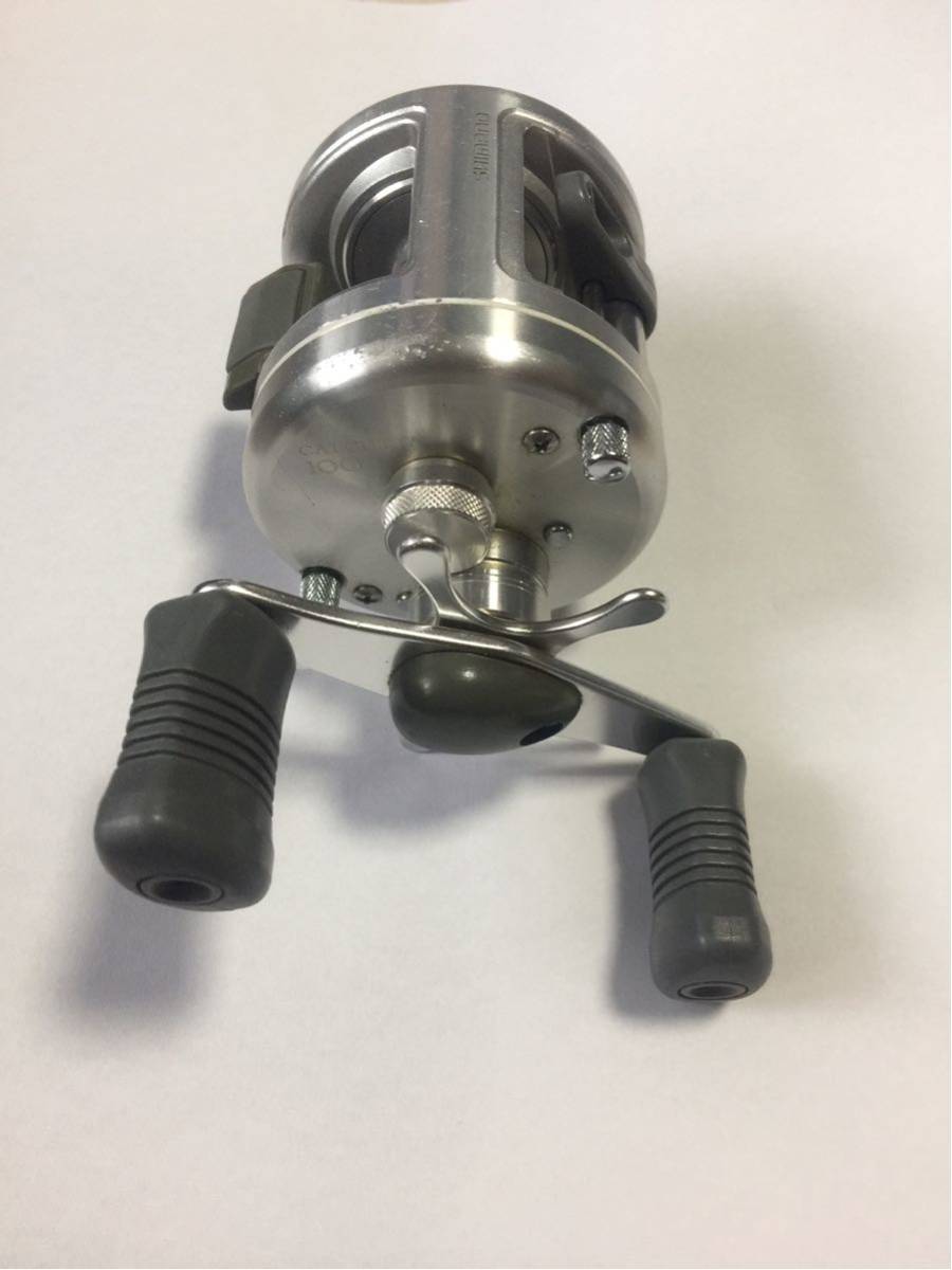 シマノ01カルカッタコンクエスト100 右ハンドル シマノ シマノ