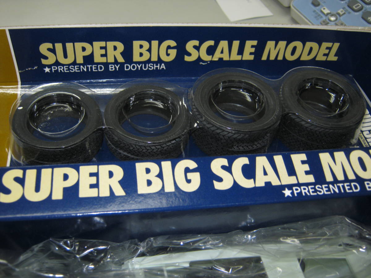 童友社 1/12 ランボルギーニ　カウンタック　LP500S【未組立】_2