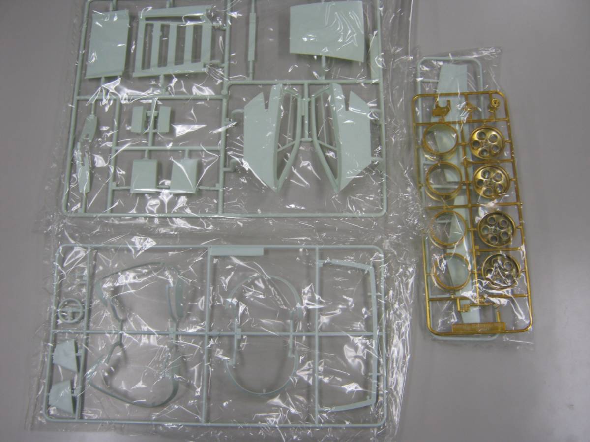 童友社 1/12 ランボルギーニ　カウンタック　LP500S【未組立】_5