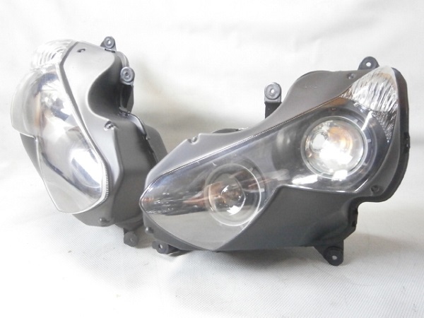 ○ZX-14R用○純正形状の社外品ヘッドライト左右セットです